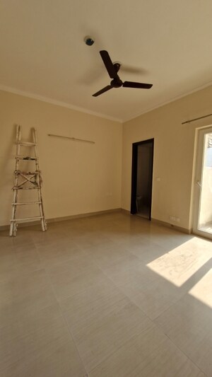 3 BHK Apartment For Sale in Paramount Floraville, Sector 137