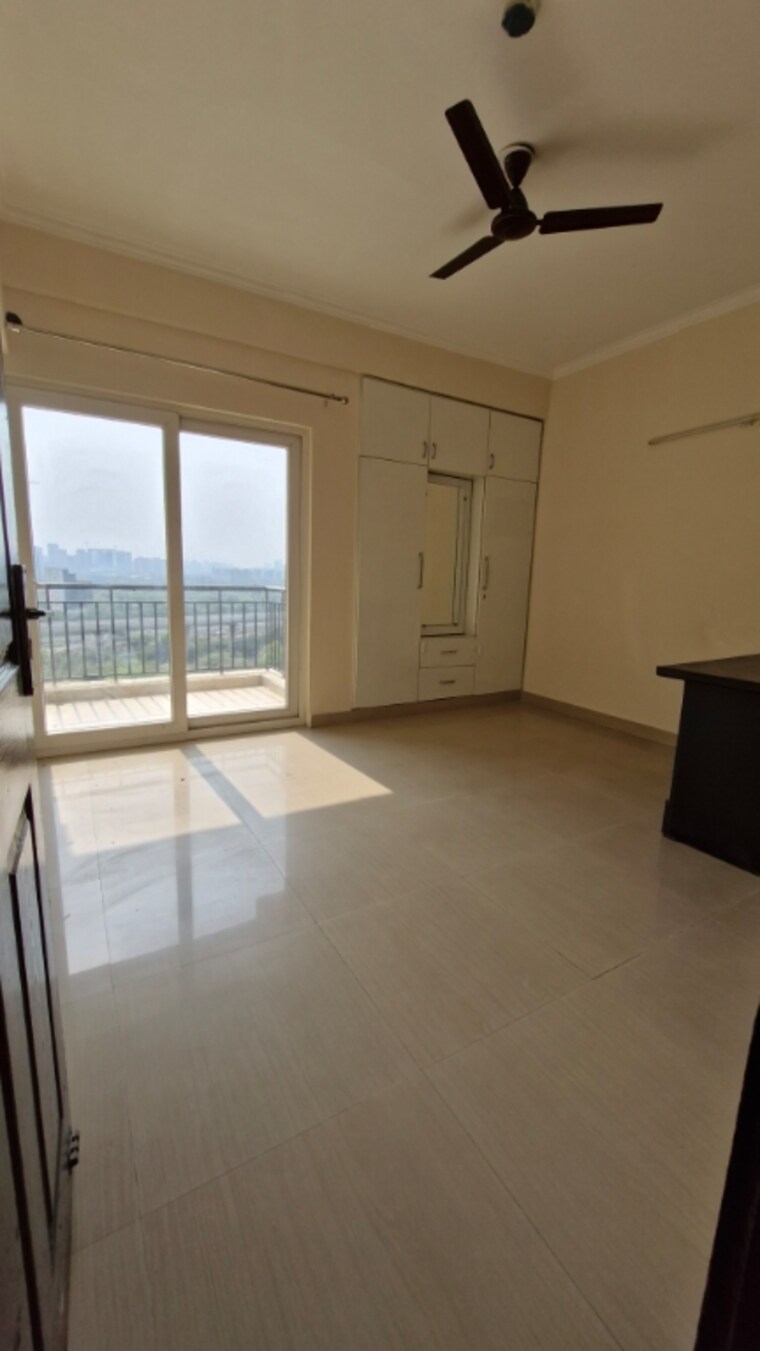Room, paramount-floraville 3 Bedroom 1360 Sq.Ft. Apartment In Sector 137 Noida 8491945