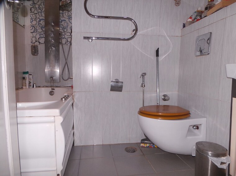 Bathroom, shapoorji-pallonji-joyville-gurgaon 3 Bedroom 1852 Sq.Ft. Apartment In Sector 102 Gurgaon 8491971