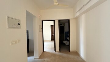 Room in 1 BHK Apartment at Lodha Amara, Kolshet Road – for Rent