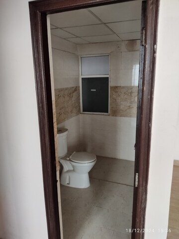 Bathroom in 3 BHK Apartment at Panchsheel Greens II, Sector 16 Greater Noida – for Rent