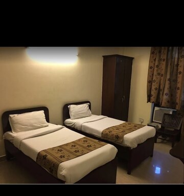 Room in  Pg at Sector 62 – for Rent
