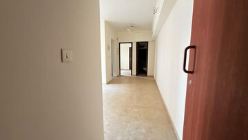 1 BHK Apartment For Rent in Lodha Amara, Kolshet Road