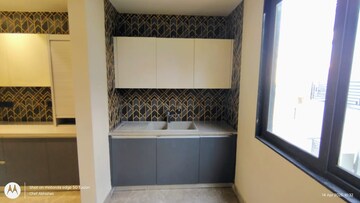 Furnished Amenities in 3.5 BHK Apartment at DLF Atria, Dlf Phase ii – for Rent