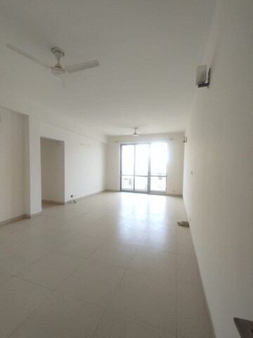 Room in 3 BHK Apartment at Vatika City Homes, Sector 83 – for Rent