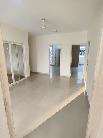 Living Room in 3.5 BHK Apartment at Emaar Emerald Floors Premier, Sector 65 – for Rent