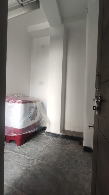 Bathroom in 1 BHK Builder Floor at Sector 46 – for Rent