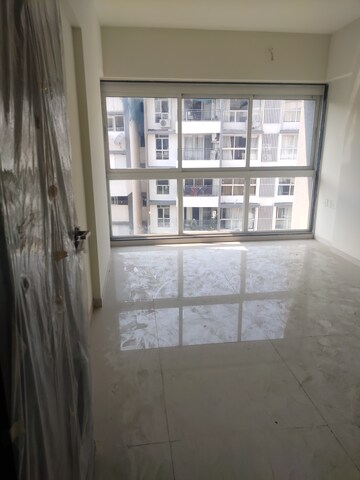 Room in 3 BHK Apartment at Godrej Central, Chembur – for Rent