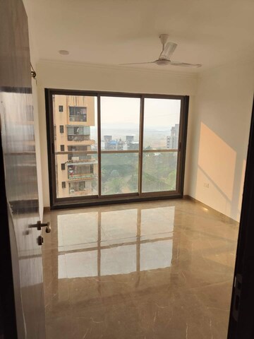 Room in 3 BHK Apartment at Park View Andheri, Andheri West – for Rent