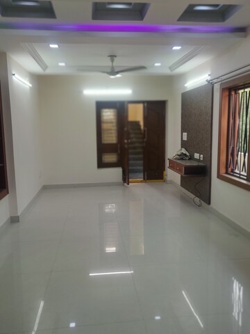 Furnished Amenities in 3 BHK Apartment at Hill View Banjara Hills, Banjara Hills – for Rent