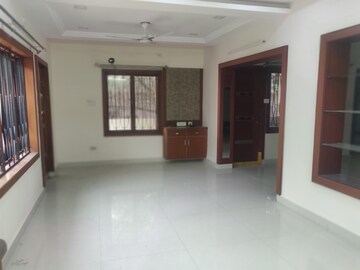 Room in 3 BHK Apartment at Hill View Banjara Hills, Banjara Hills – for Rent