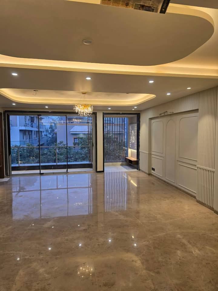 4 BHK + Pooja Room,Servant Room,Study Room,Extra Room Builder Floor For Sale in Panchsheel Enclave 