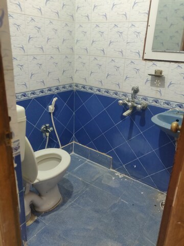 Bathroom in 3 BHK Apartment at Ahuja Towers Banjara Hills, Banjara Hills – for Rent