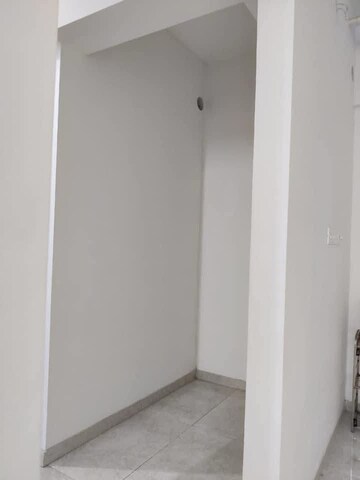 Room in 1.5 BHK Apartment at Lodha Palava City, Dombivli East – for Rent