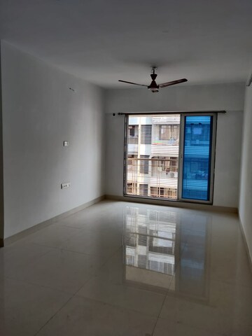 Room in 3 BHK Apartment at Veena Serenity, Chembur – for Rent