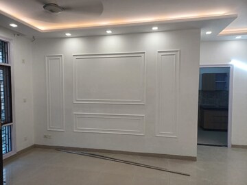 Room in 2 BHK Apartment at Worli – for Rent