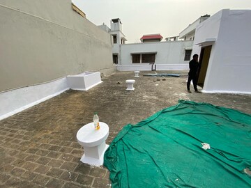 Bathroom in 5 BHK Independent House at Ansal Plaza Sector-23, Sector 23 – for Rent