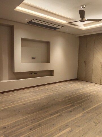 Room in 4 BHK Builder Floor at Greater Kailash I – for Sale