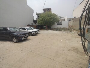  Plot For Sale in Sector 8