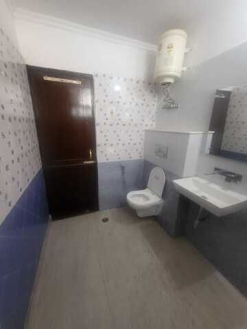 Living Room in 3 BHK Builder Floor at Sector 46 – for Rent