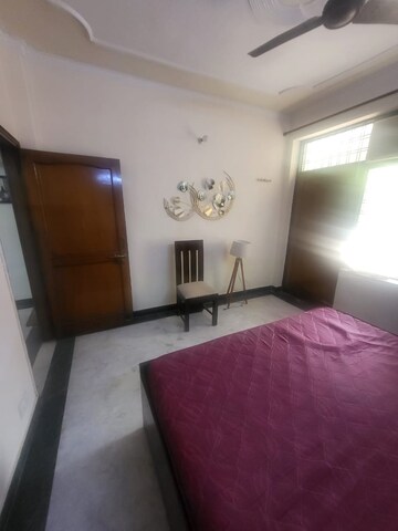 Room in 3 BHK Builder Floor at Sector 46 – for Rent