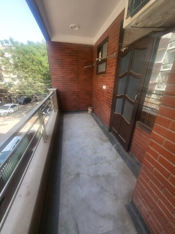 Balcony in 3 BHK Builder Floor at Sector 46 – for Rent