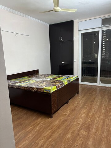 Bedroom in 3 BHK Apartment at Amrapali Golf Homes, Sector 4, Greater Noida – for Rent