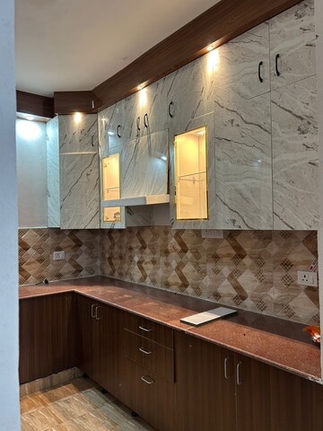 Kitchen in 3 BHK Apartment at Amrapali Golf Homes, Sector 4, Greater Noida – for Rent