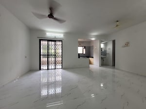 Room in 2 BHK Apartment at Salunkhe Natasha Apartment, Aundh – for Sale