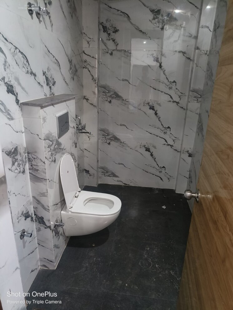 Bathroom, sector 51 2 Bedroom 120 Sq.Yd. Builder Floor In Sector 51 Gurgaon 8493129