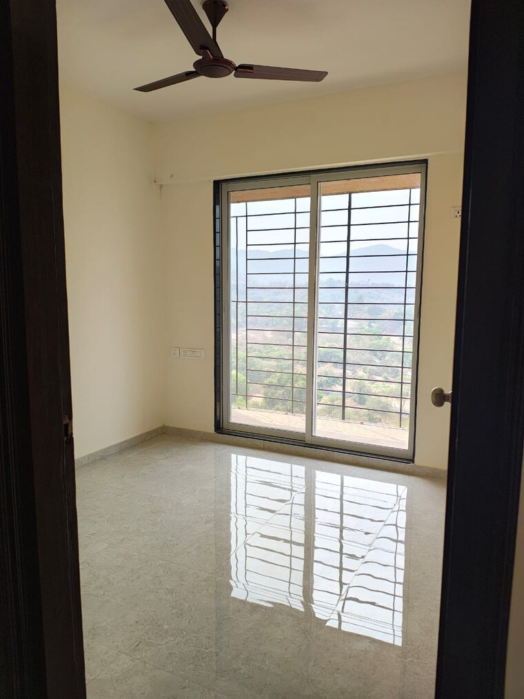 Room, dss-mahavir-kalpavruksha-alcacia-tower 2 Bedroom 680 Sq.Ft. Apartment In Ghodbunder Road Thane 8493300