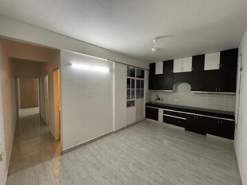 Room in 2 BHK Apartment at Signature Solera Apartment, Sector 107 – for Rent