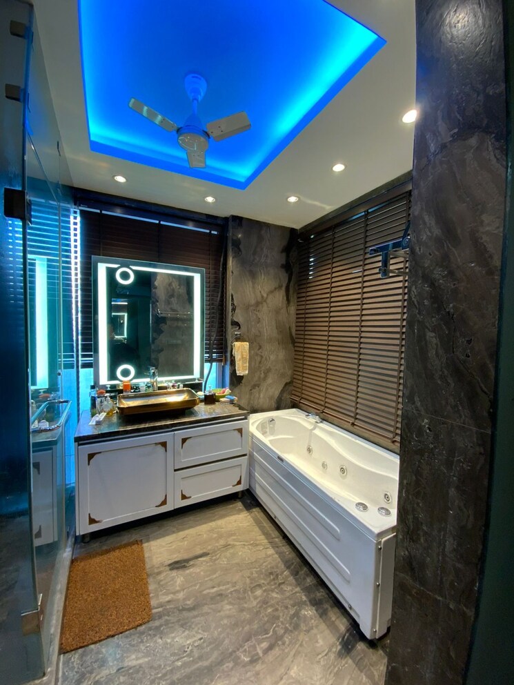 Kitchen, dlf-green-avenue 5 Bedroom 3000 Sq.Ft. Apartment In Dlf Phase iv Gurgaon 8493269