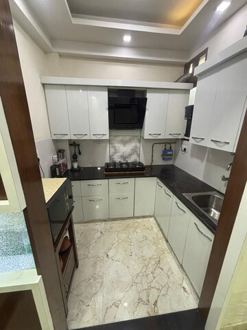 Kitchen in 2 BHK Builder Floor at Vaishali Sector 4 – for Rent