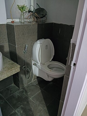 Bathroom in 3.5 BHK Apartment at Ram Shanti Apartment, Sector 52 – for Rent