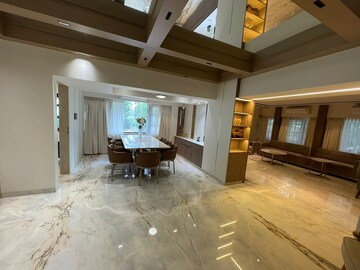 Living Room in 3.5 BHK Apartment at Bandra West – for Rent