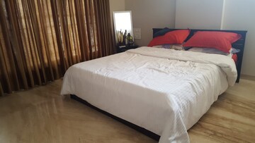 Bedroom in 2 BHK Apartment at Khar West – for Rent