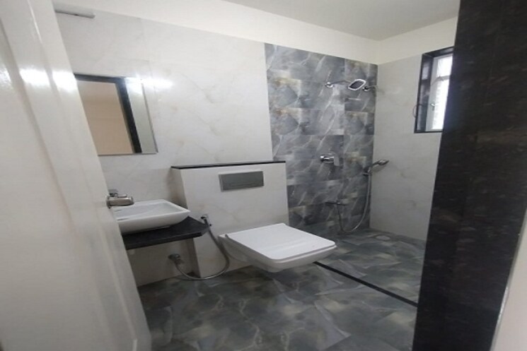Bathroom, shweta-apartment-kothrud 2 Bedroom 965 Sq.Ft. Apartment In Kothrud Pune 8493567
