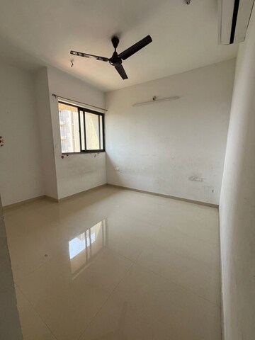 Room in 2 BHK Apartment at Lodha Palava Aurelia C H I, Dombivli East – for Rent