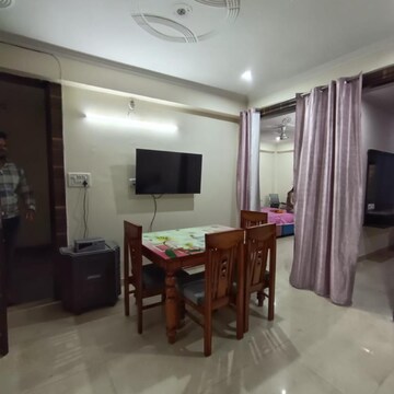 Living Room in 3 BHK Builder Floor at Sector 43 – for Rent