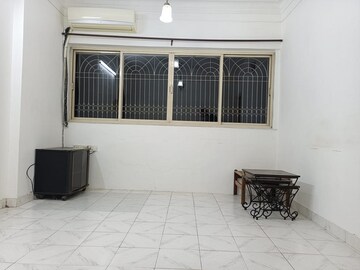 Room in 1 BHK Apartment at Bandra West – for Rent