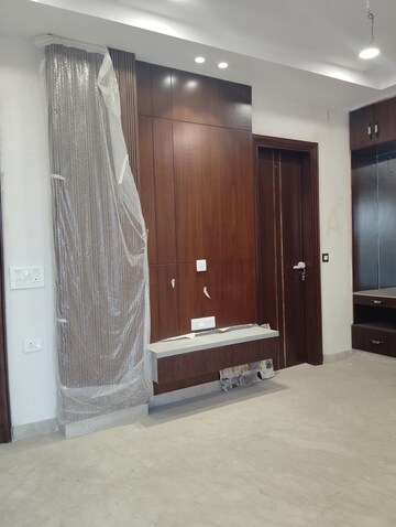 Building Lobby in 3.5 BHK Apartment at Triveni Apartments CGHS, Paschim Vihar – for Rent
