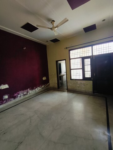 Room in 2 BHK Apartment at Sunny Enclave – for Rent