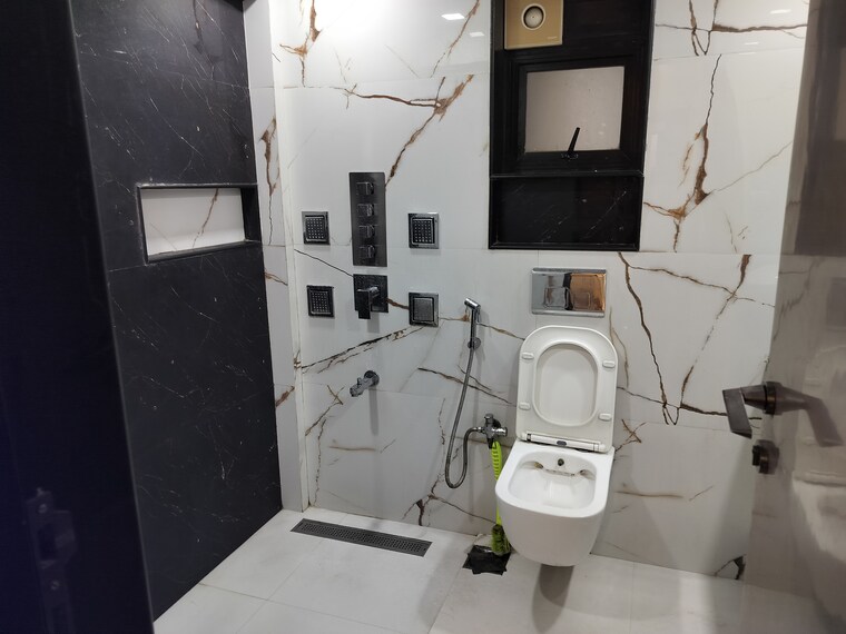Bathroom, mirchandani-palms 3 Bedroom 1650 Sq.Ft. Apartment In Rahatani Pune 8493758