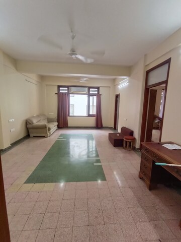 Room in 1 BHK Apartment at Suleman Chembar Apartment, Colaba – for Rent