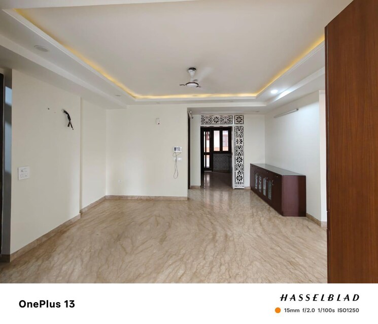 Living Room, sector 46 3 Bedroom 350 Sq.Yd. Apartment In Sector 46 Gurgaon 8493726