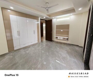 Furnished Amenities in 3 BHK Apartment at Sector 46 – for Rent