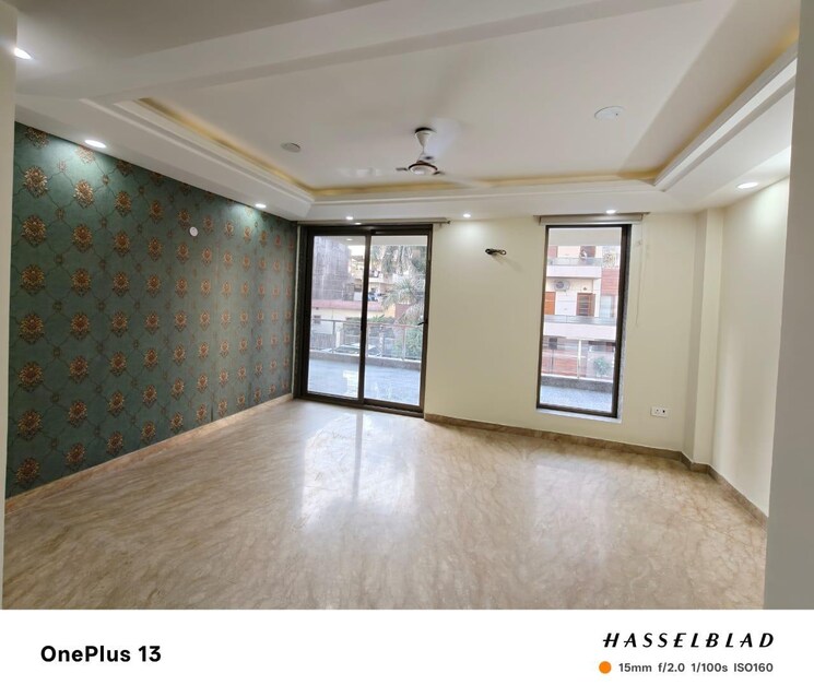 Living Room, sector 46 3 Bedroom 350 Sq.Yd. Apartment In Sector 46 Gurgaon 8493726