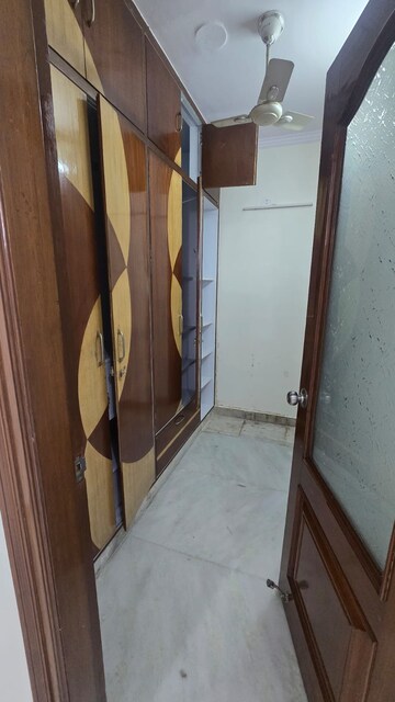 Balcony in 3.5 BHK Villa at Unitech South City 1, South City 1 – for Rent