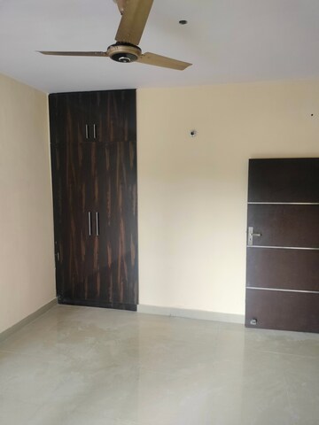 Room in 3 BHK Apartment at Parijaat Residency, Faizabad Road – for Rent